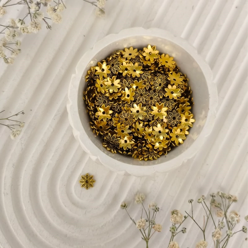 کاسبرگ قلمکاری طلایی (بصورت بسته 15 گرمی و شامل 45 عدد کاسبرگ)